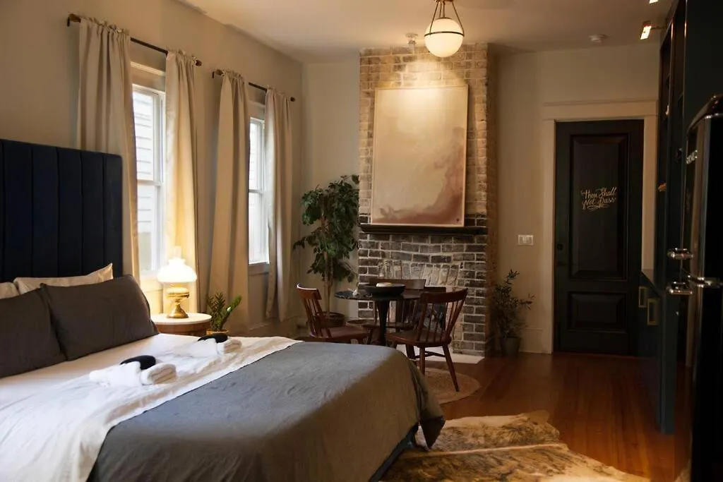 Intimate Library - Minutes To Forsyth Park * 薩凡納