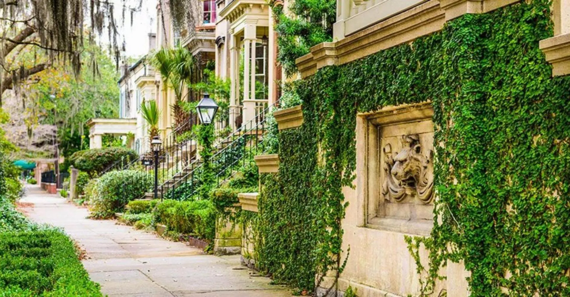 Holiday home ☆historic Living•2 Separate Spaces•downtown•walk To Forsyth Park•private Patio/porch☆ *