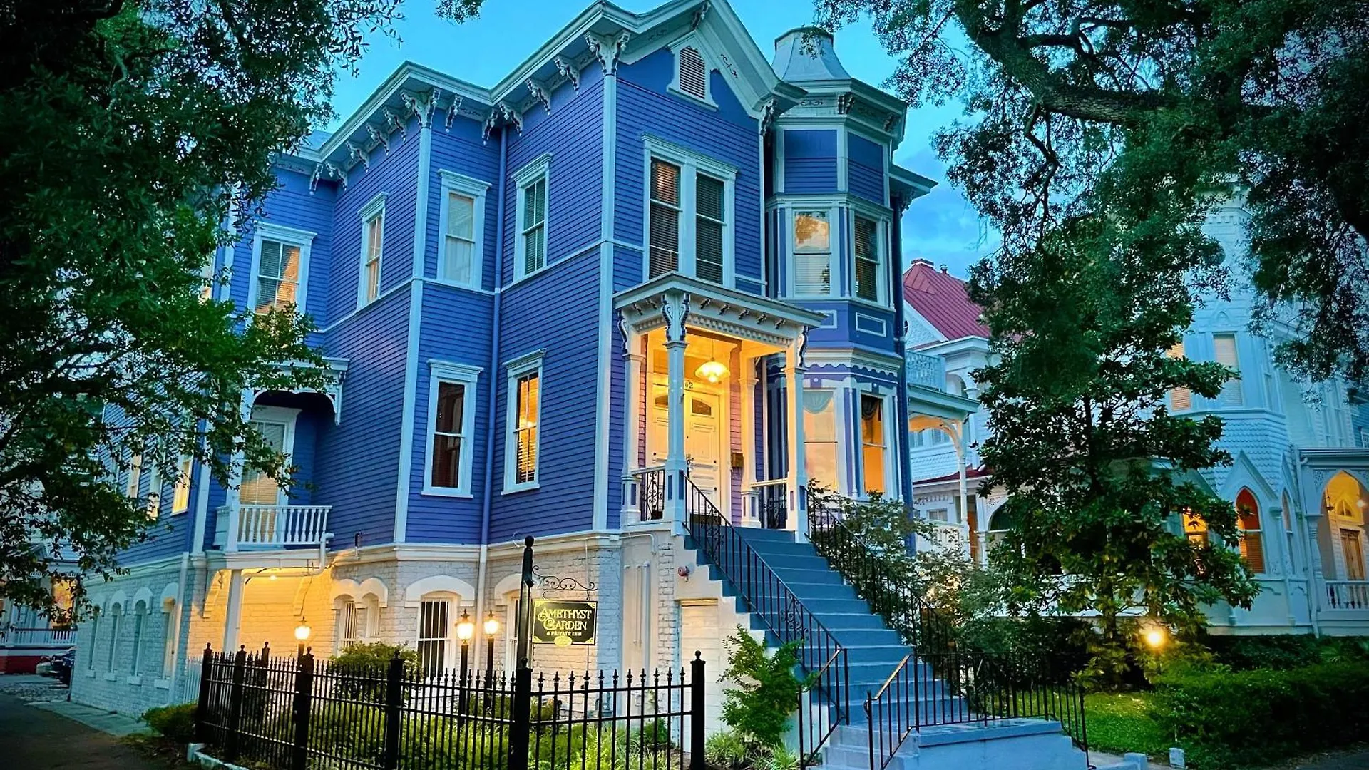 Bed & Breakfast Amethyst Garden 4*