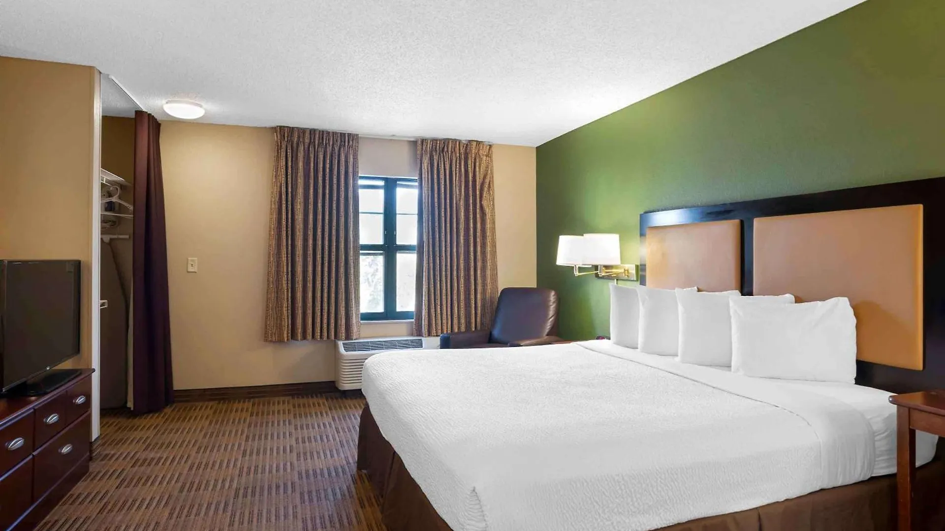 Extended America - - Midtown 2*