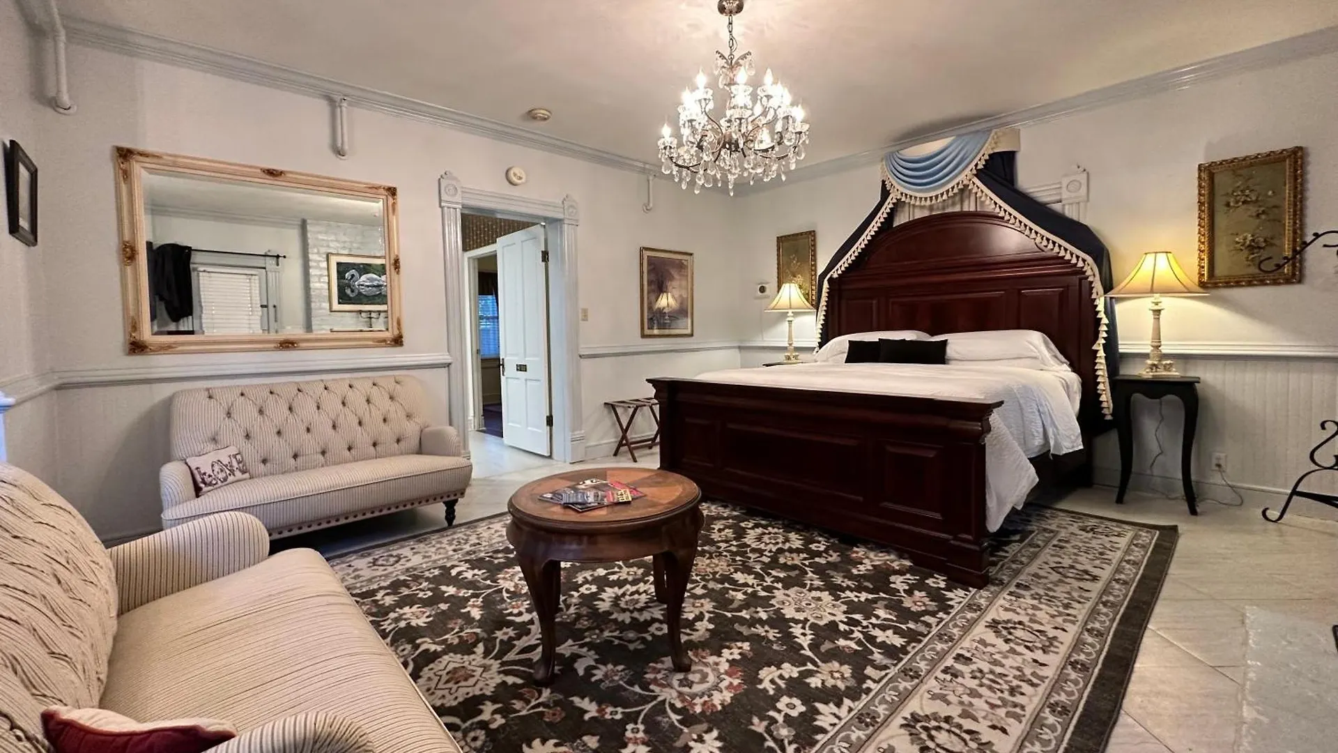 Amethyst Garden Bed & Breakfast 4*
