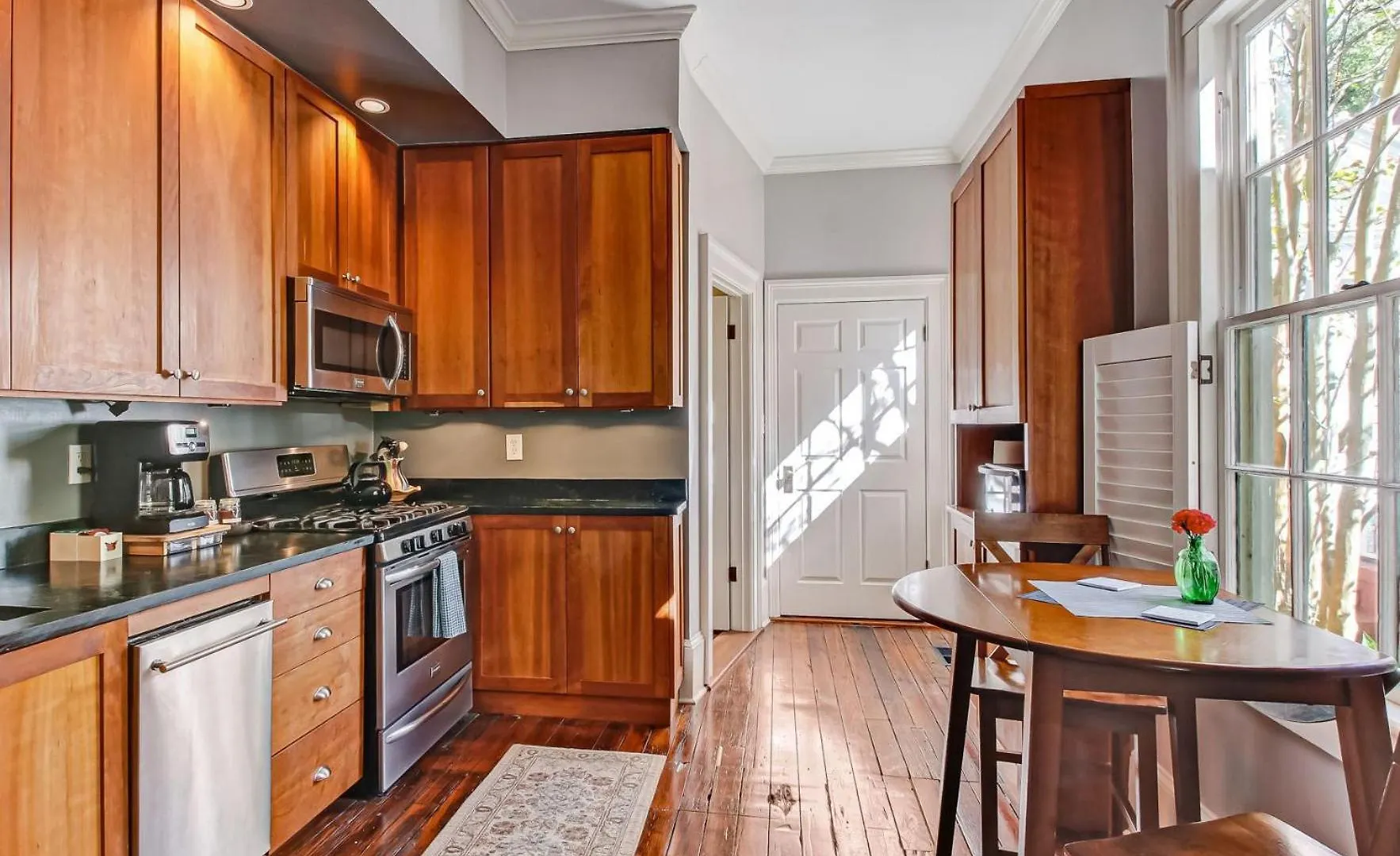 The Parsonage At Forsyth Holiday home Savannah
