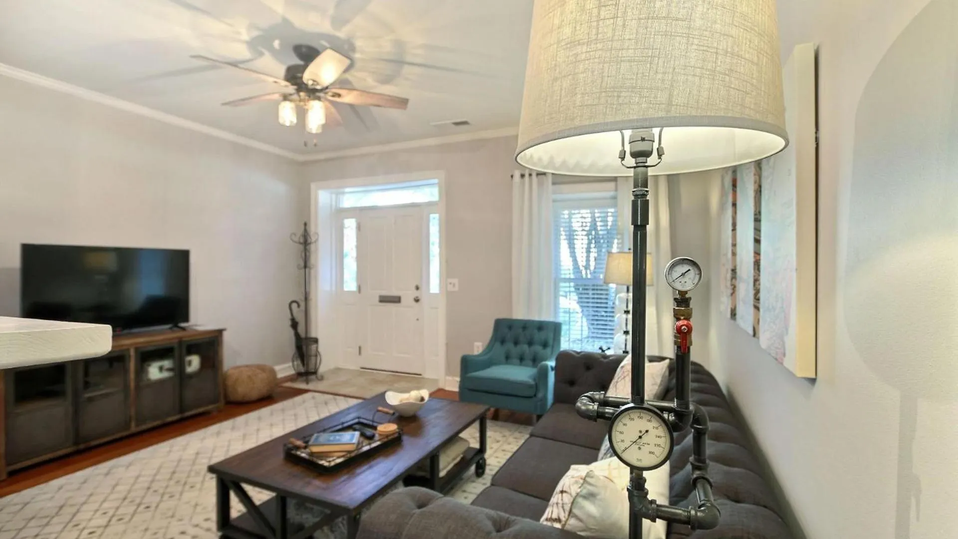 Historic Townhouse On Tattnall