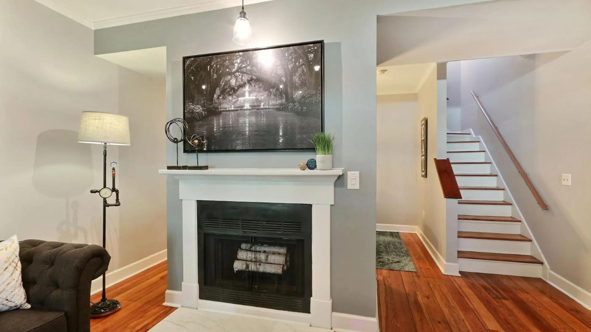 Historic Townhouse On Tattnall Savannah