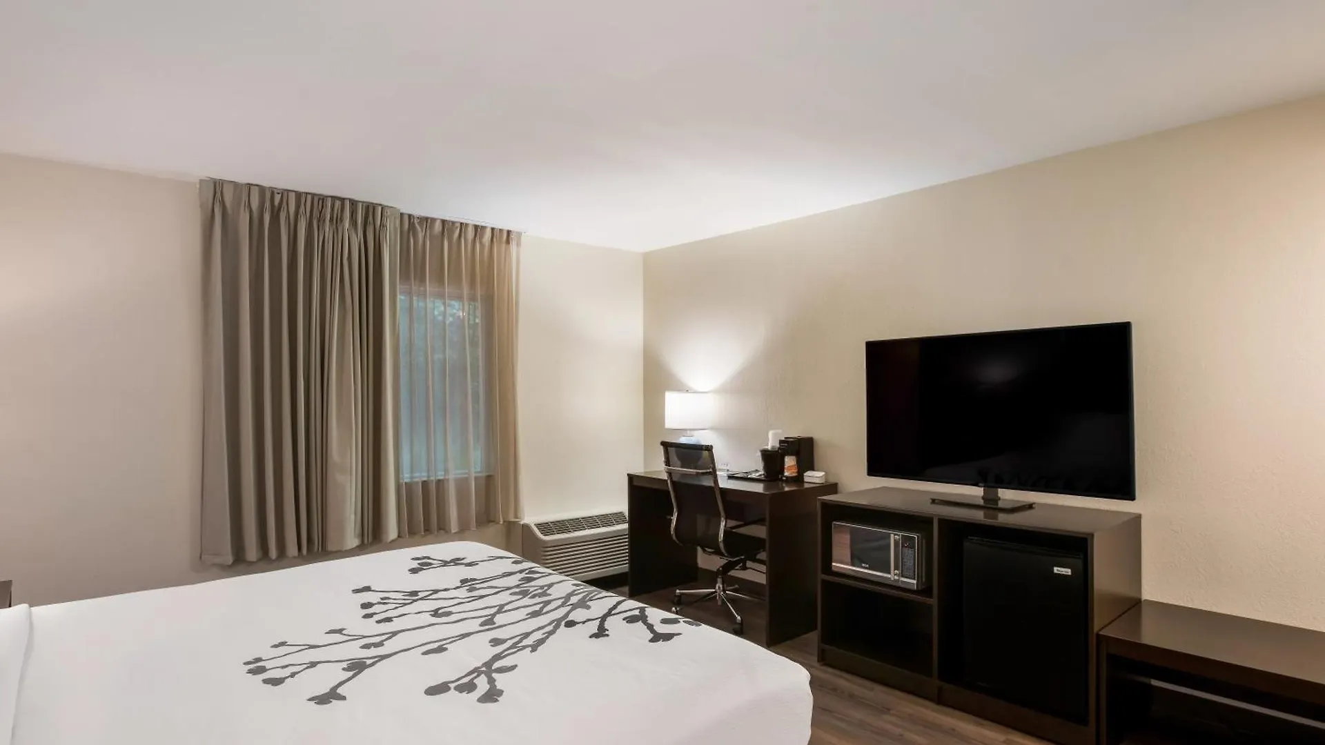 Sleep Midtown Inn Savannah