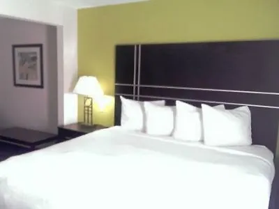 South - I-95 Gateway By Ihg Savannah