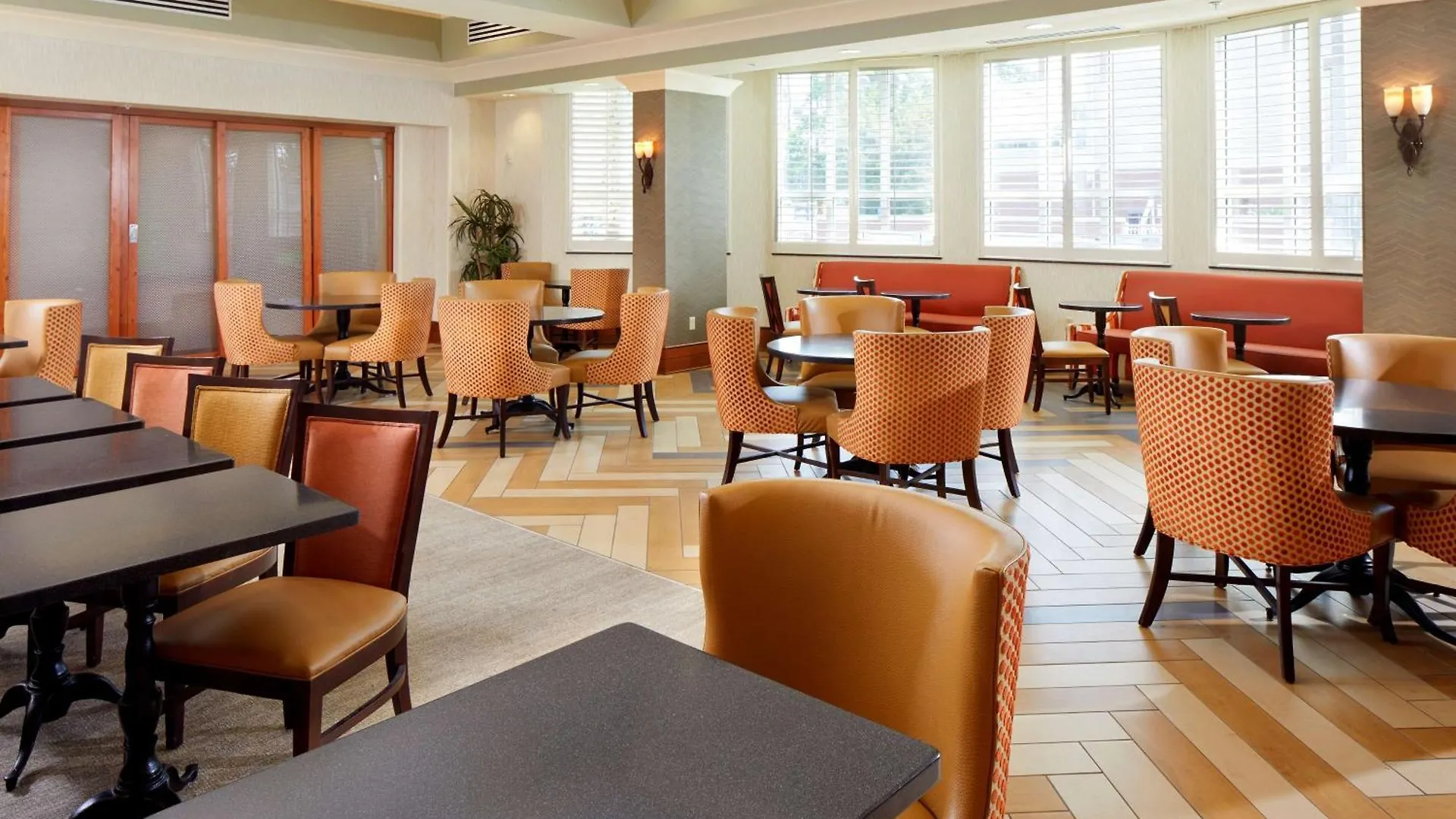 Hotel Hampton & Savannah/midtown 3*