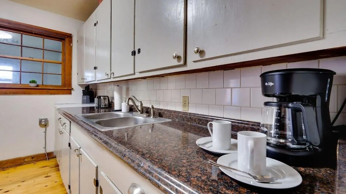 Tatil Evi Retro Rainbow At Herb River-highlighter Hideaway #5 *