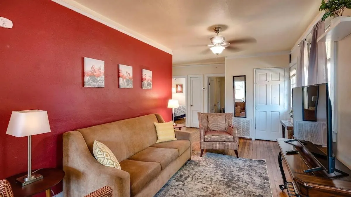 Retro Rainbow At Herb River- Flamingo Flat #4 Appartement *