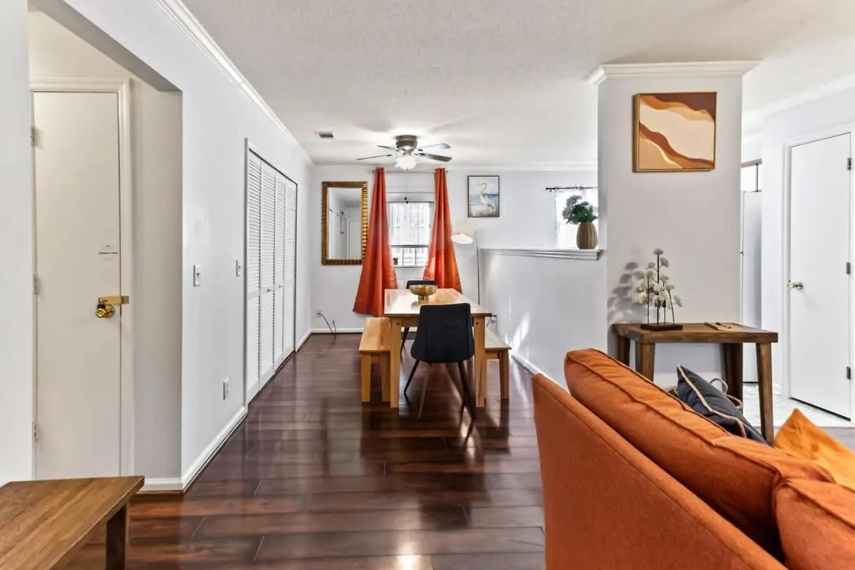 20 Mins To Dwtn & Airport- Sunny Soling Hideaway Nyaraló *