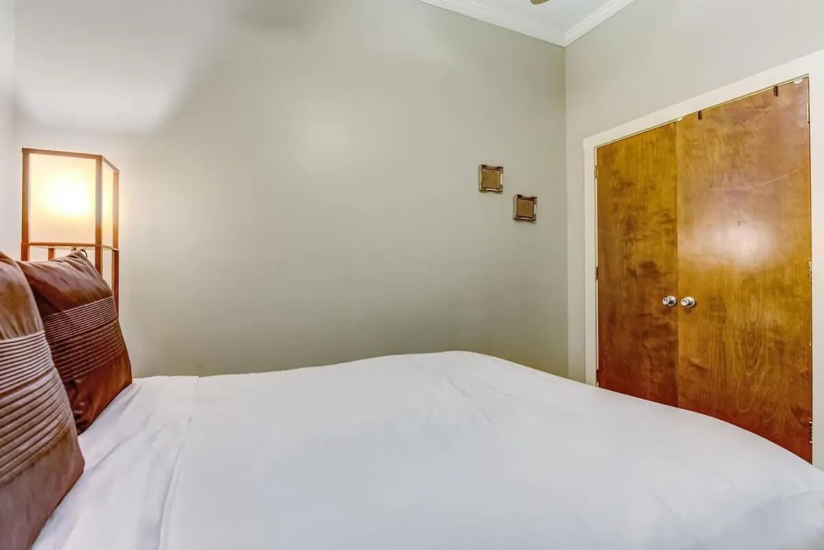 Loft Steps From River Street And Market 아파트 서배너