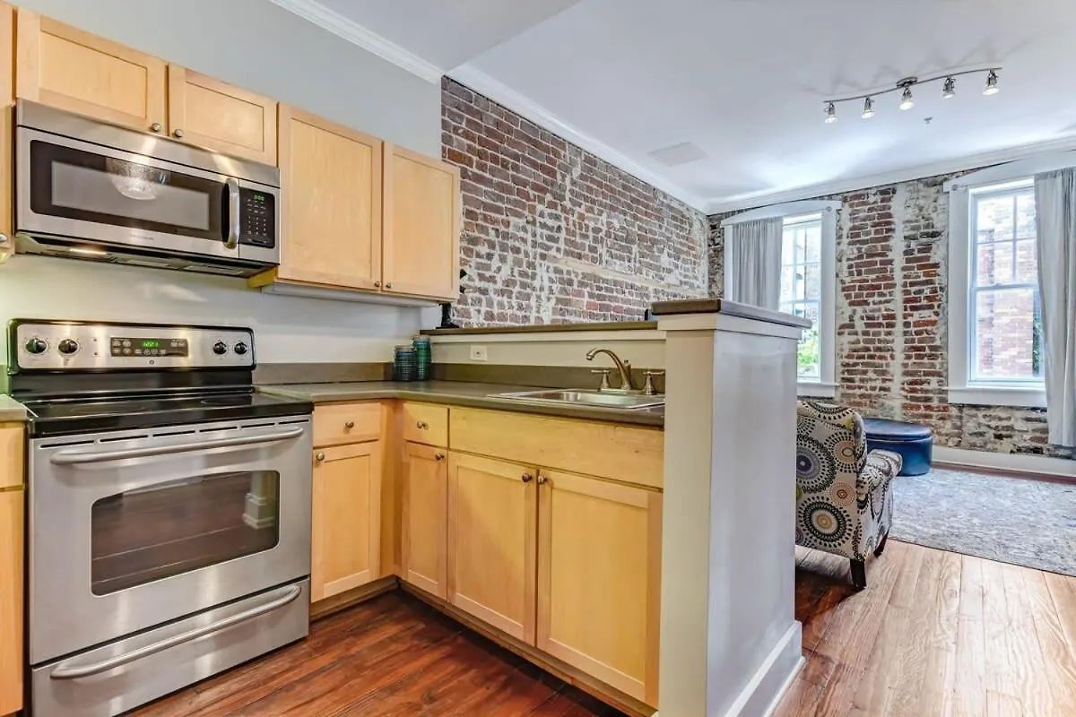E Bay St Loft By Market And River Street Apartament
