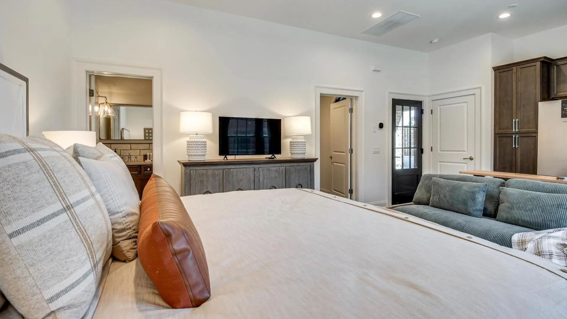 Lovely 1 Mi To Historic District! Apartman *