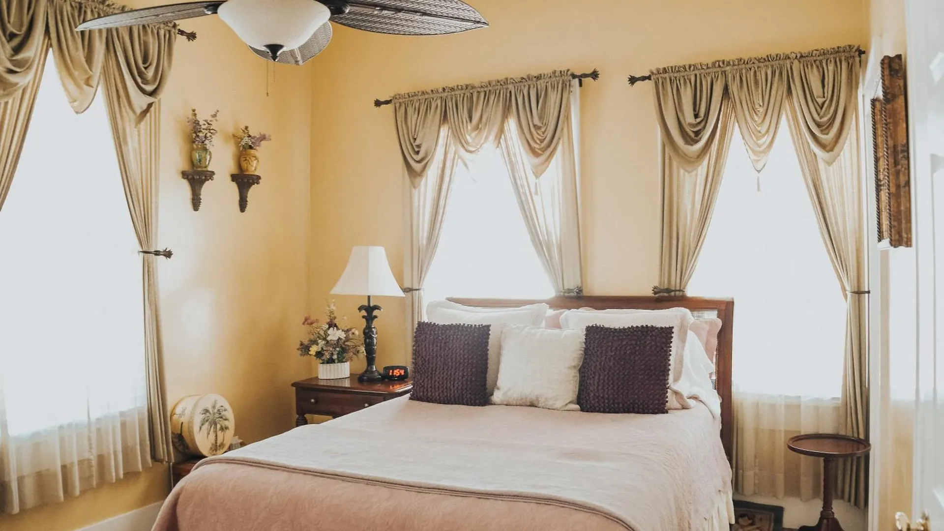 Bed & Breakfast Palm 2*