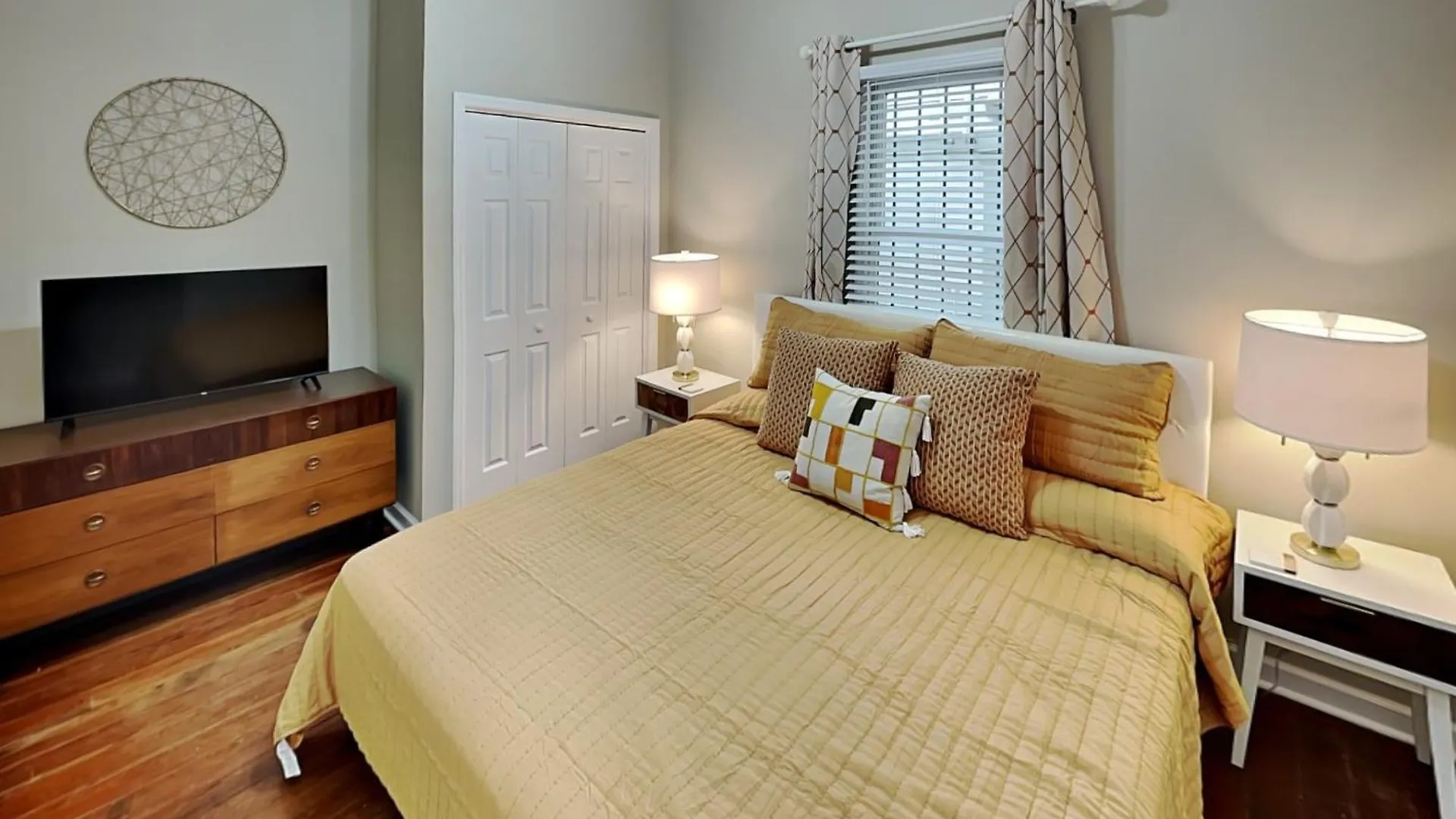 Barnard Row House * Savannah
