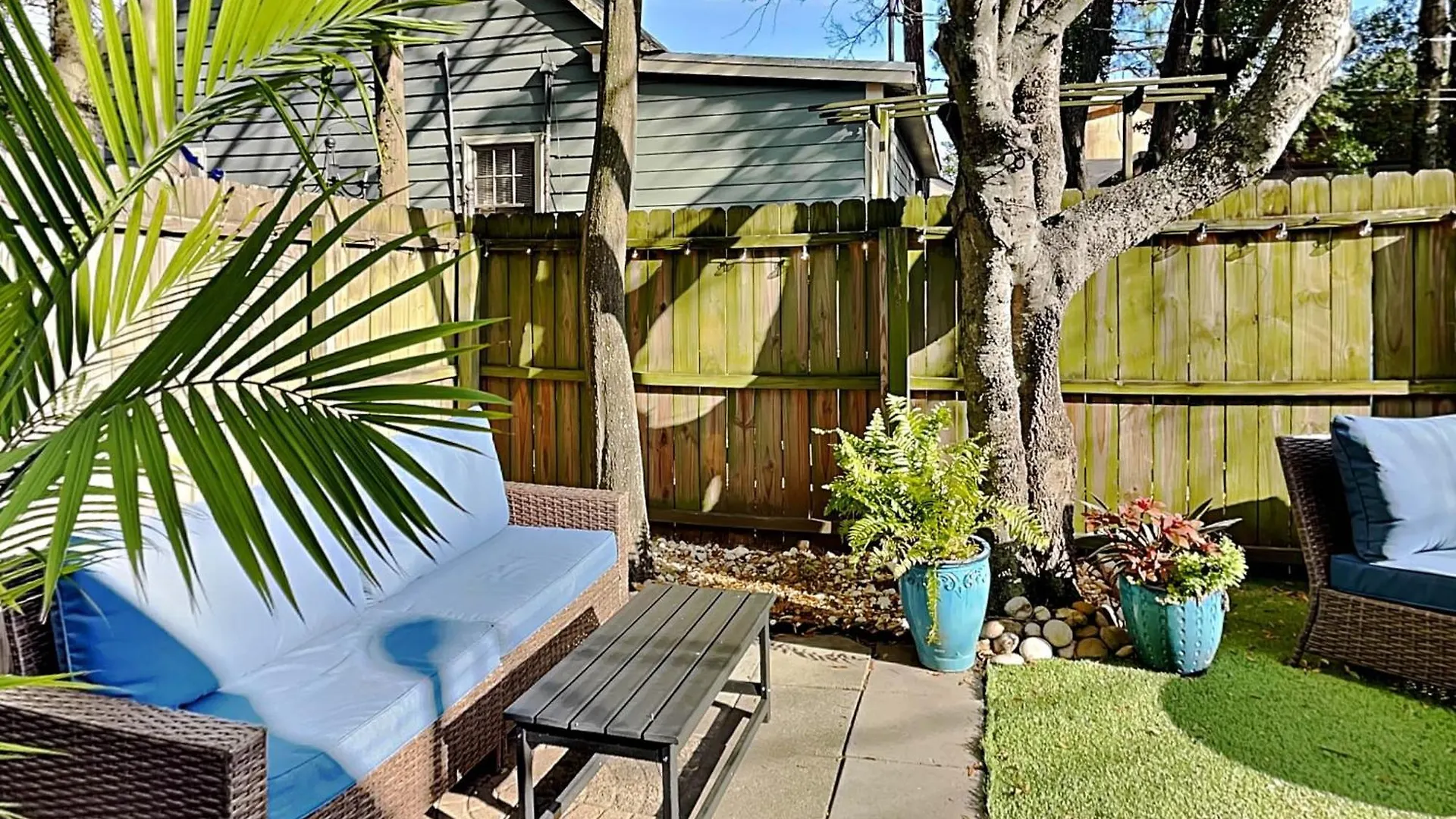 Barnard Row House * Savannah