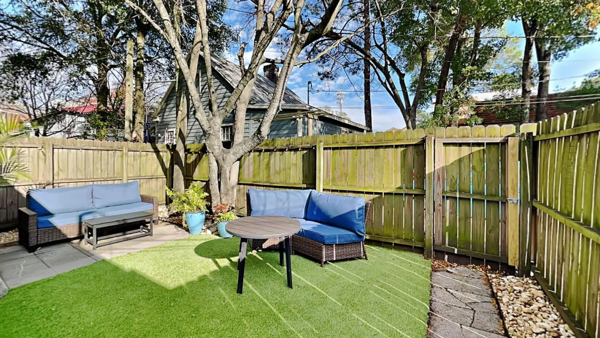 Barnard Row House Holiday home