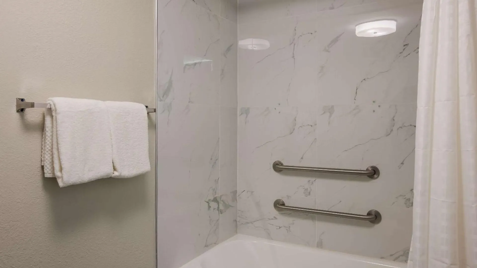 Sleep Midtown 3*