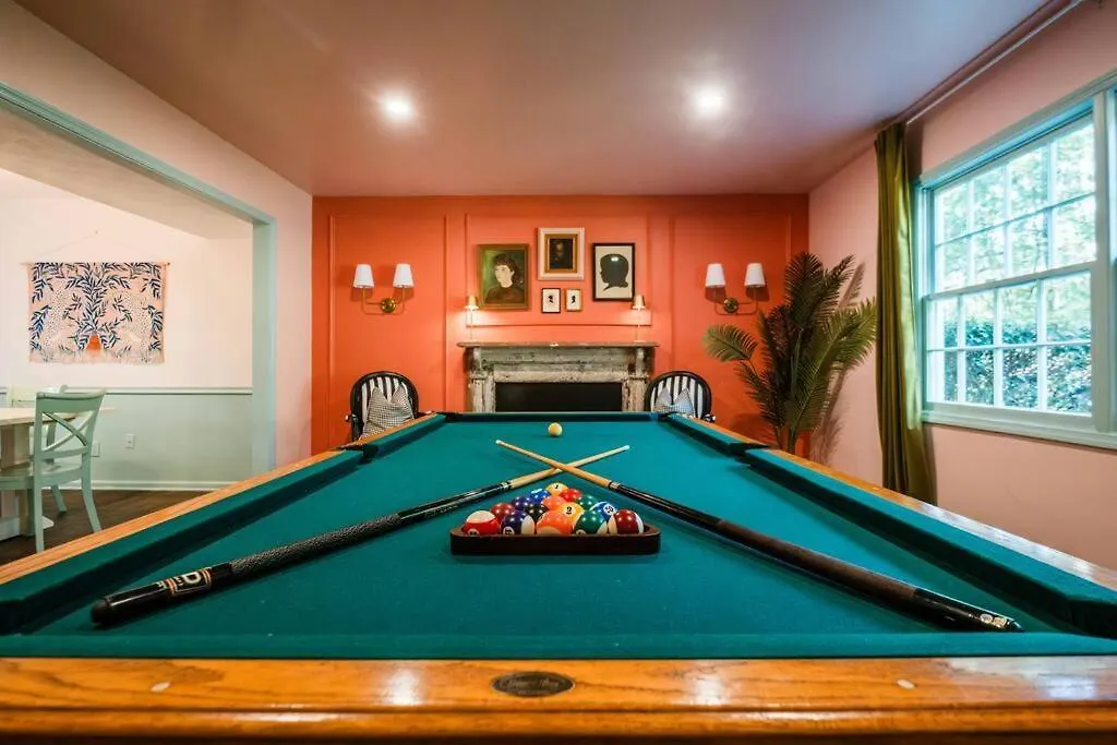 Sleeps 18 Island On Acre Hidden Speakeasy