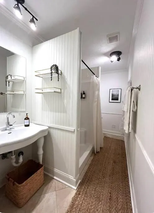 Sleeps 18 Island On Acre Hidden Speakeasy *