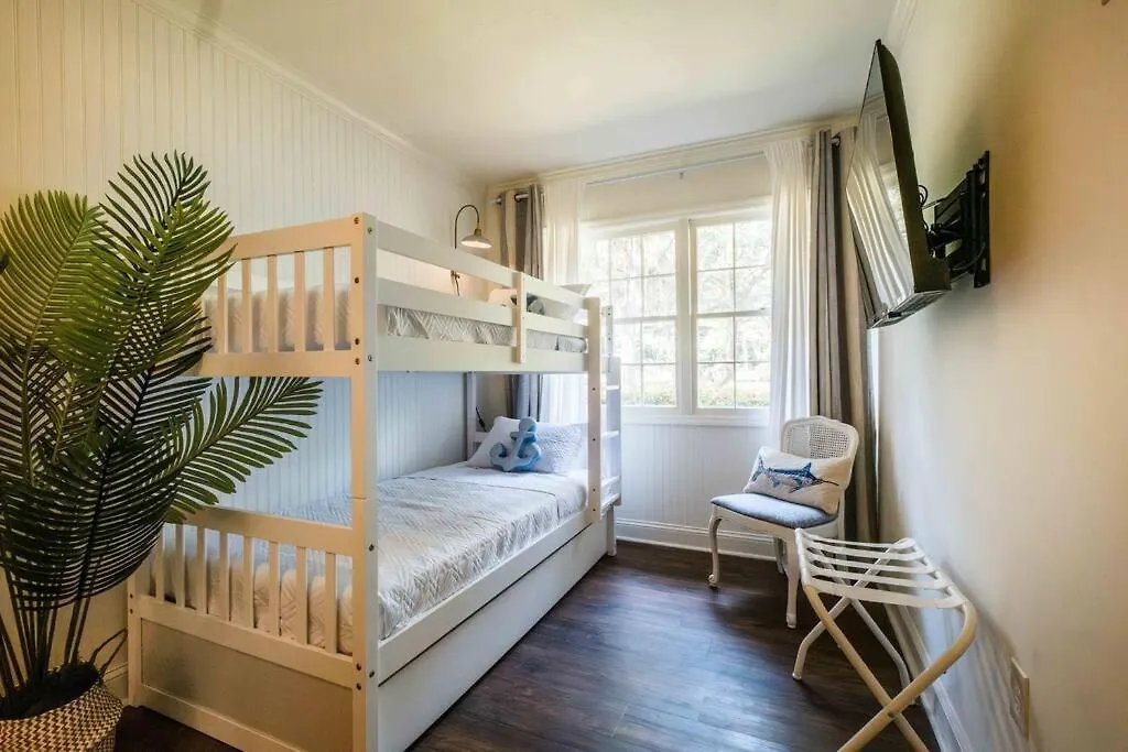 펜션 Sleeps 18 Island On Acre Hidden Speakeasy *