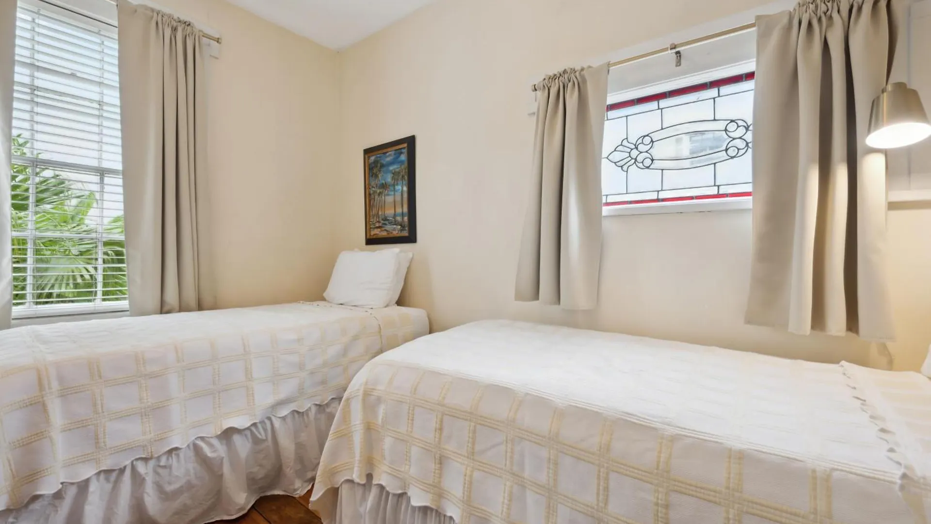 Apartman Gallery Art Off St Parking Near Forsyth Park *