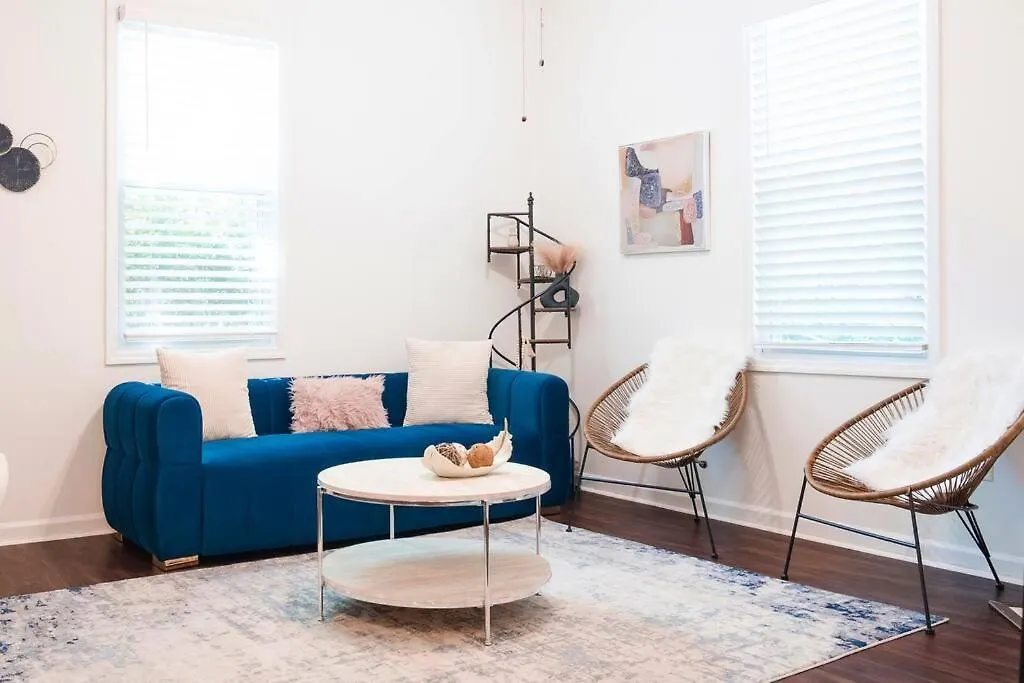 2br Chic Duplex - Firepit - Perfect For Travel Apartment