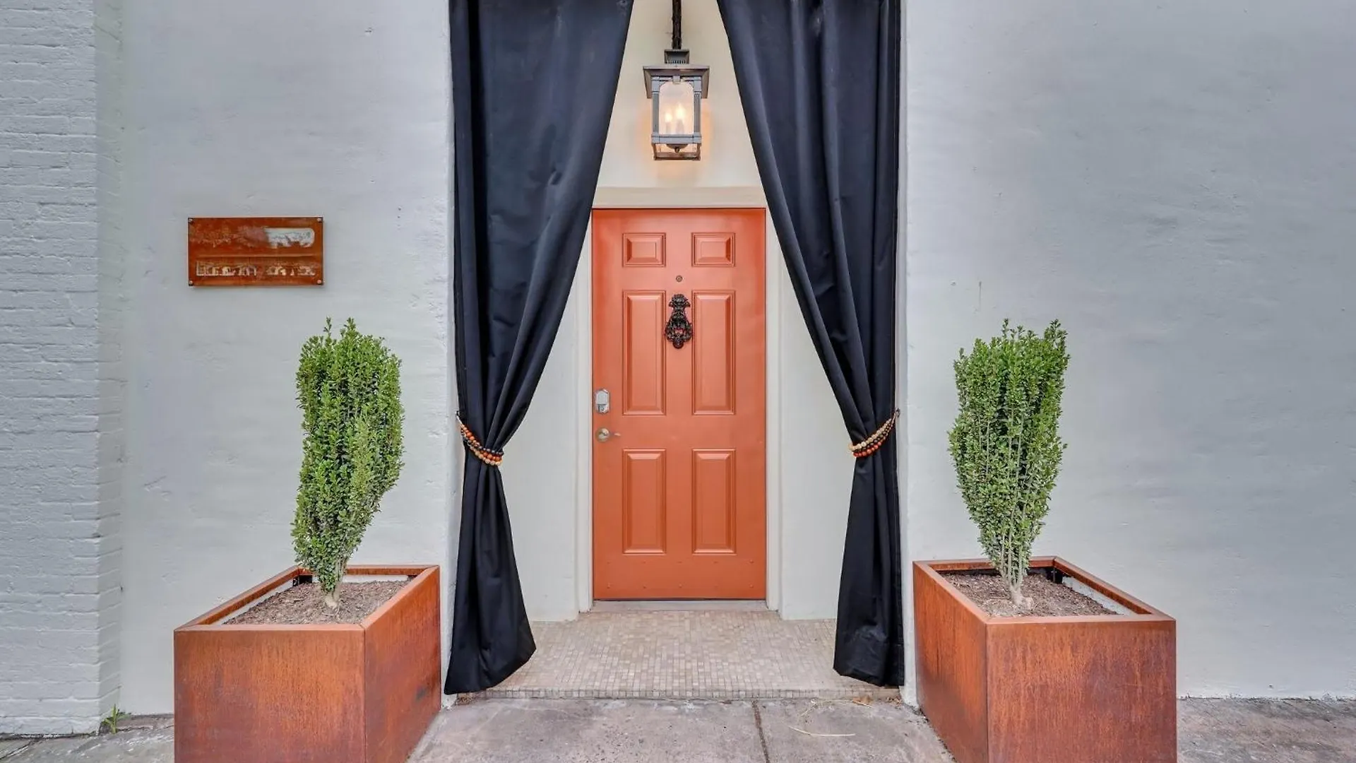 Semesterbostad The Lincoln Loft, Near Forsyth Park With Free Parking *