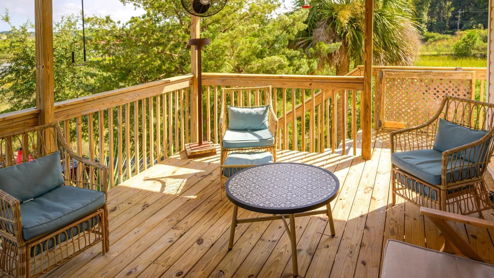 Riverfront Retreat With Private Dock! Holiday home *