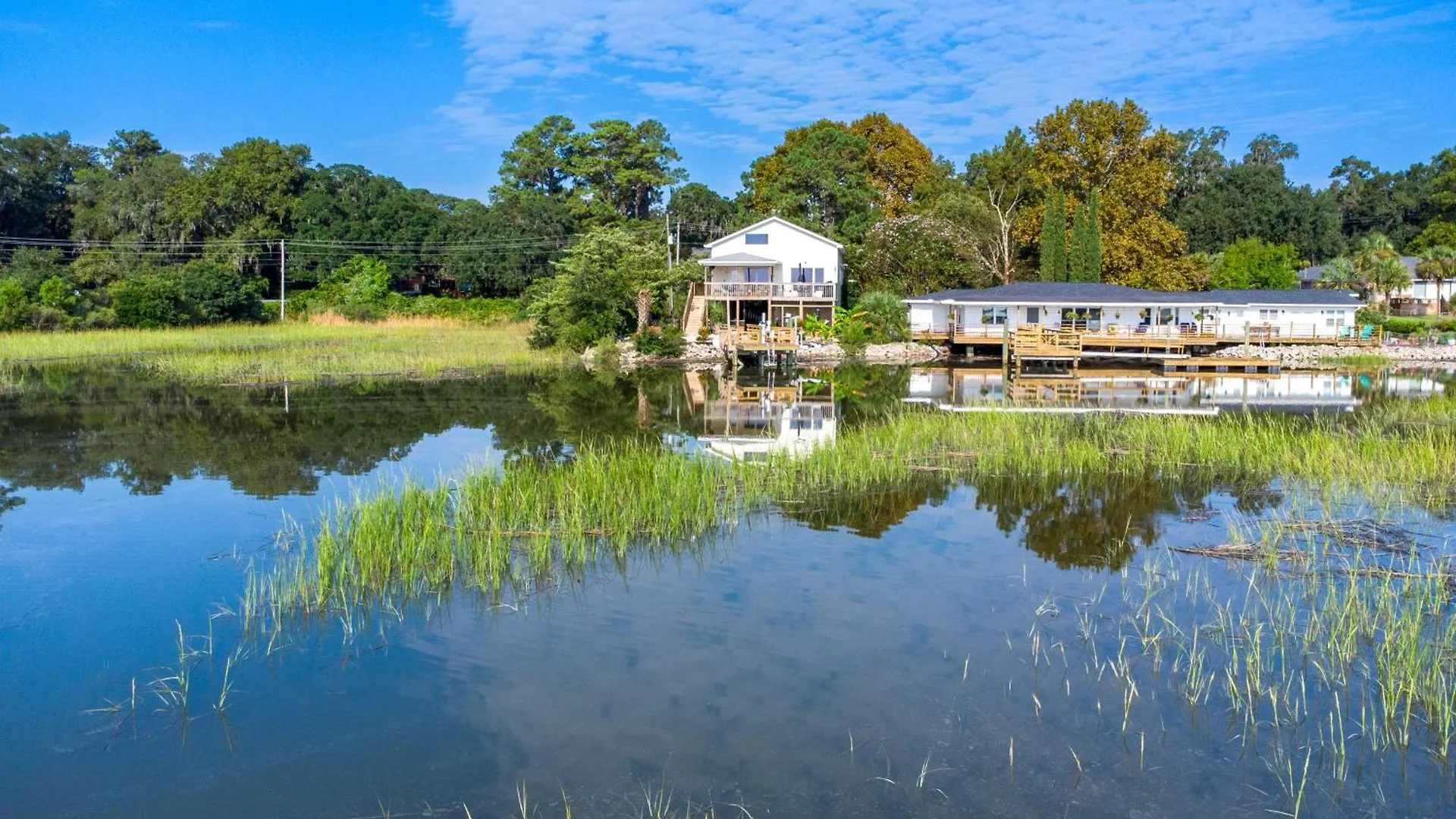 Riverfront Retreat With Private Dock! Savannah