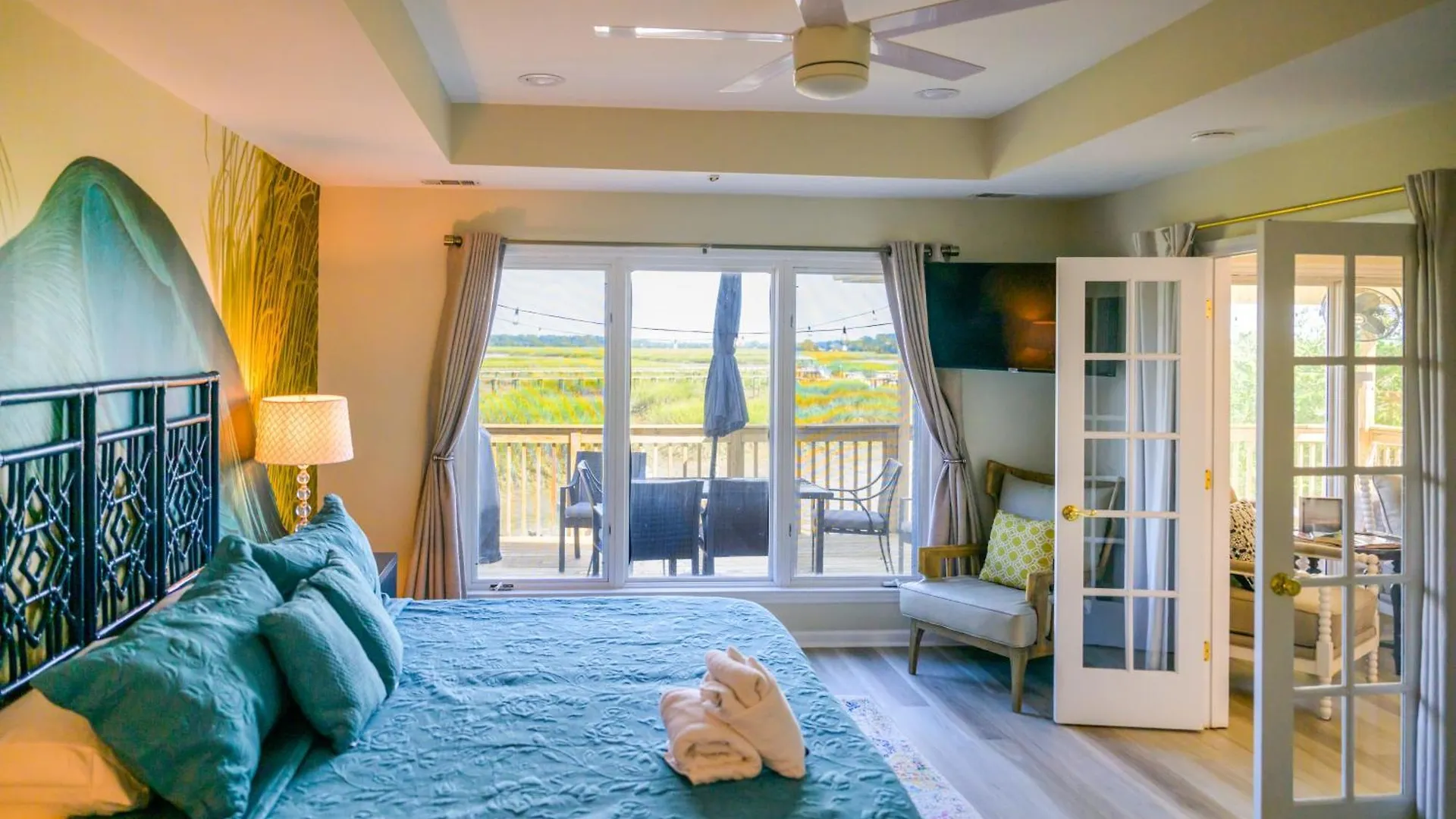 Riverfront Retreat With Private Dock! *