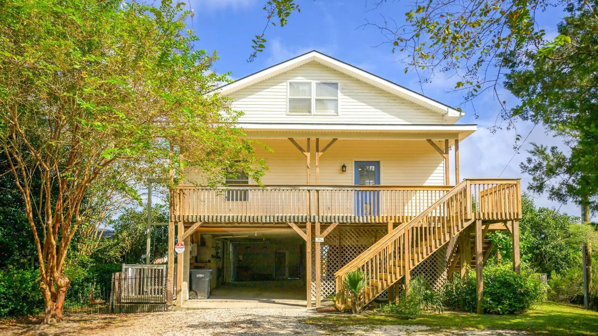 Riverfront Retreat With Private Dock!