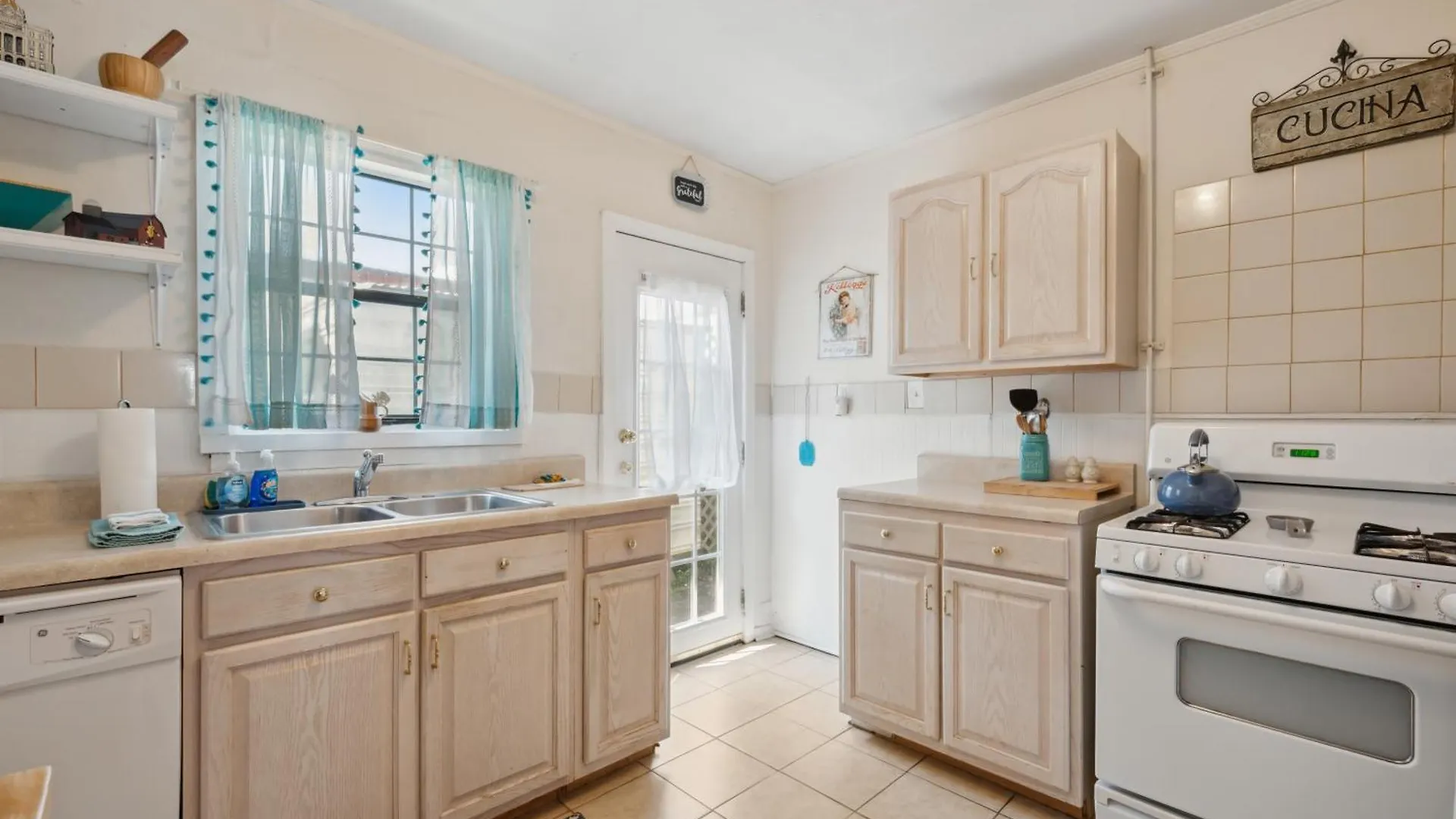 2br Historic Walkable Duplex Near Forsyth Park Free Parking Savannah