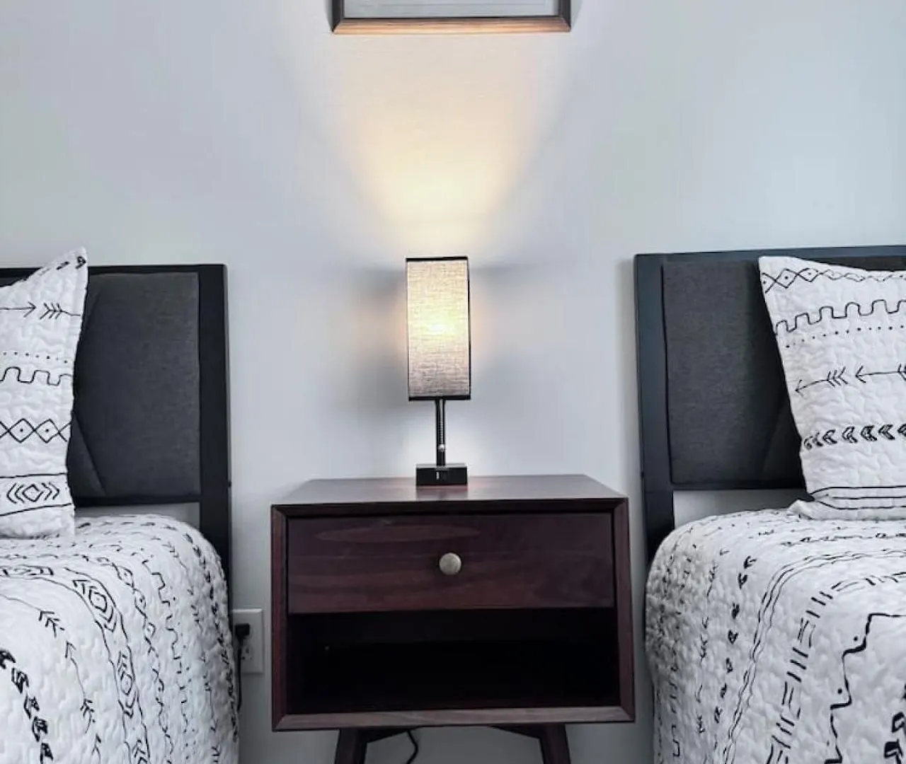 Downtown And Near, I-95. Pet Yes Apartment