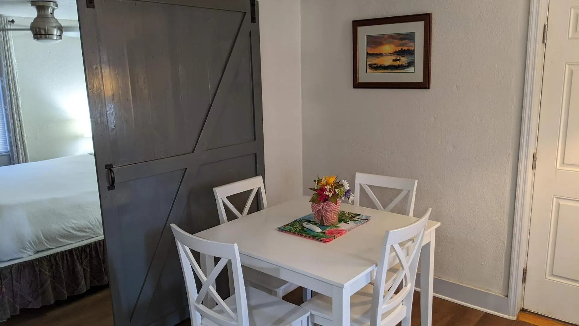 Apartamento Retro Rainbow At Herb River-orange Oasis #2-upstairs Savannah