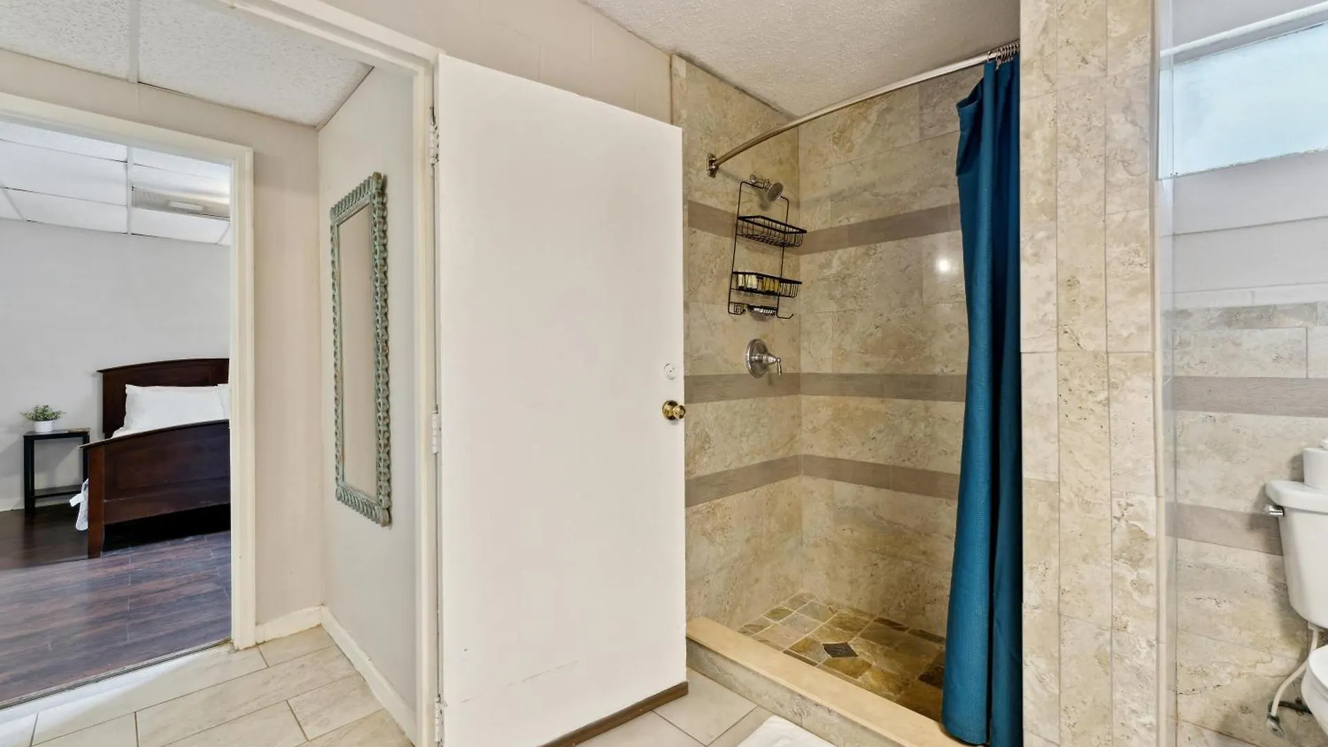 1215 Jefferson St בית נופש