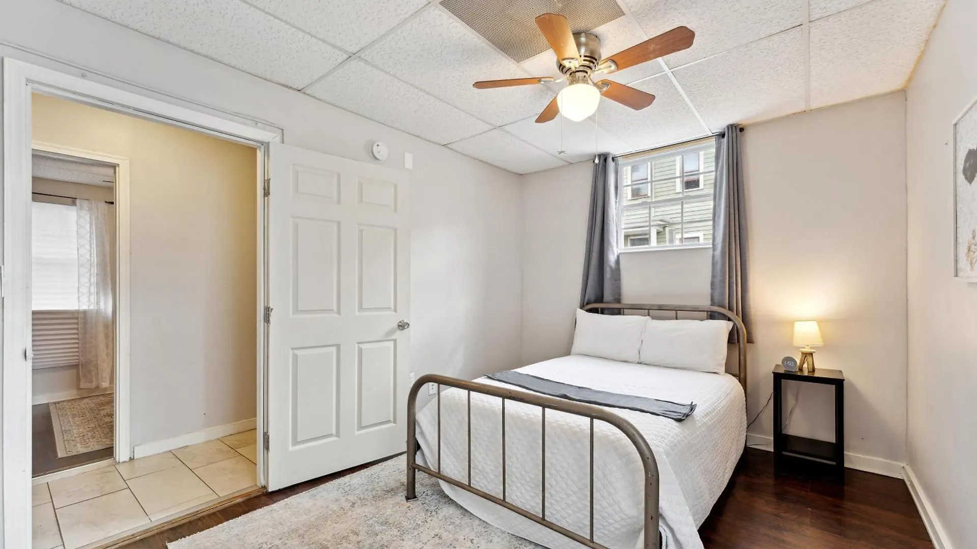 1215 Jefferson St בית נופש