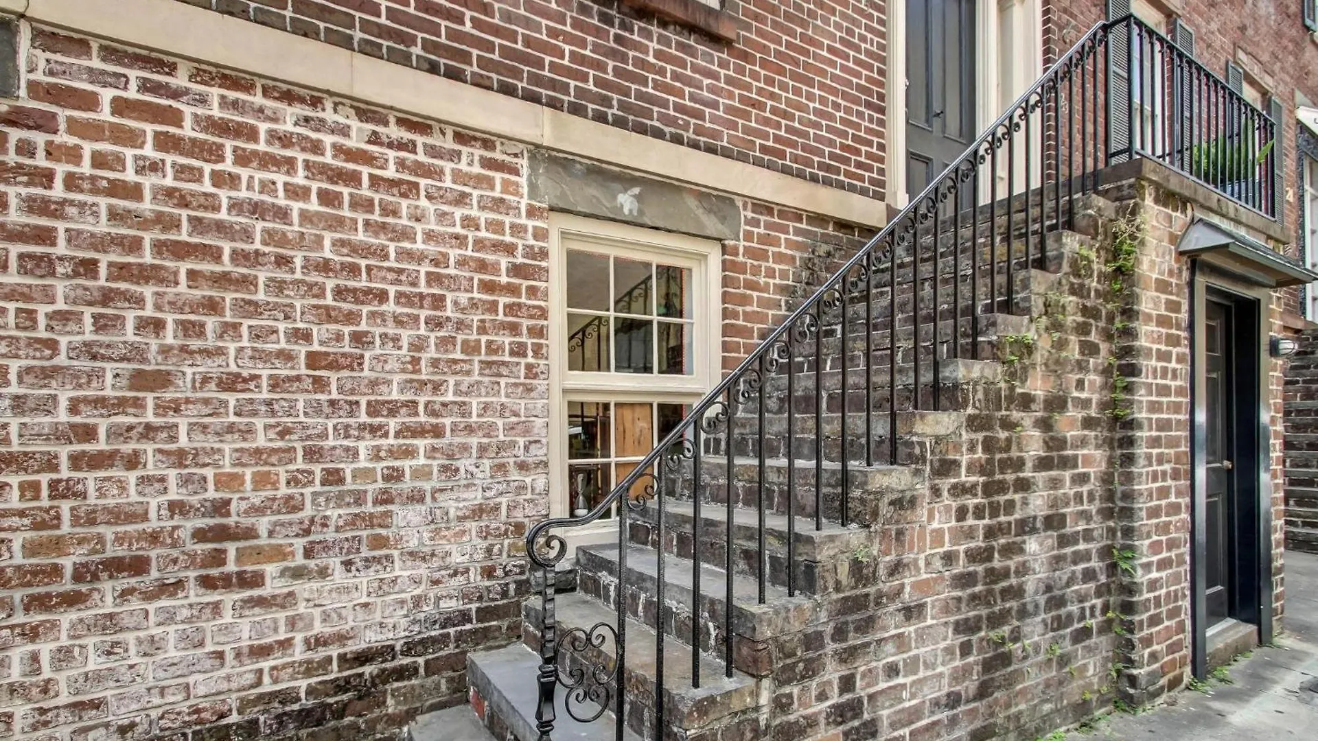 23 E York Street Unit 1 Apartman *