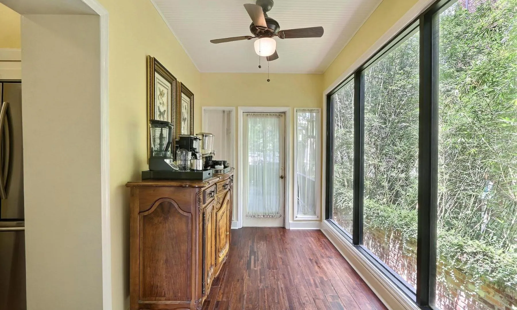 121 W Jones Parlor *