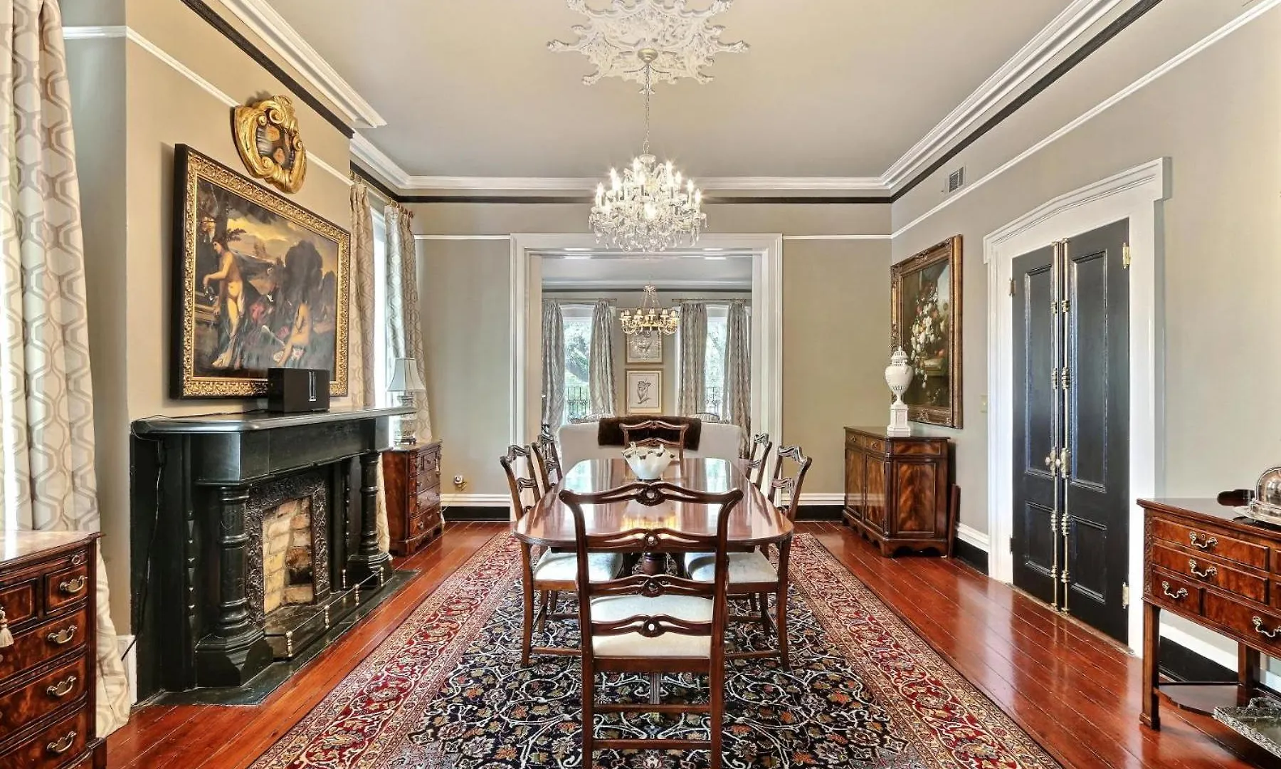 121 W Jones Parlor