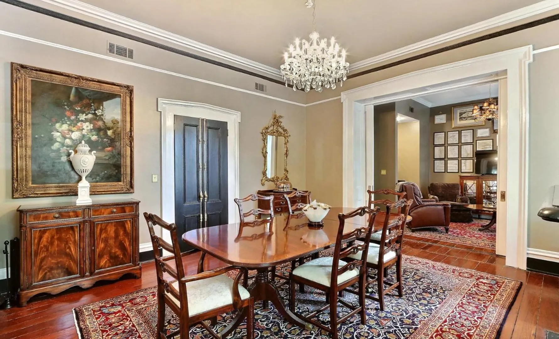 121 W Jones Parlor Apartment