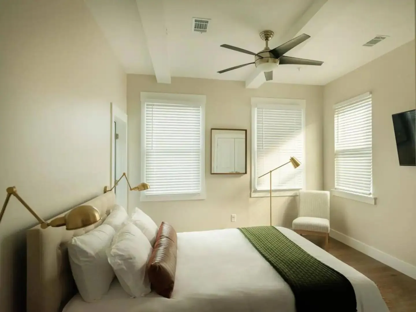 Apartment Downtown, Contemporary, 2 Bedroom, Roof Terrace! 3b Savannah
