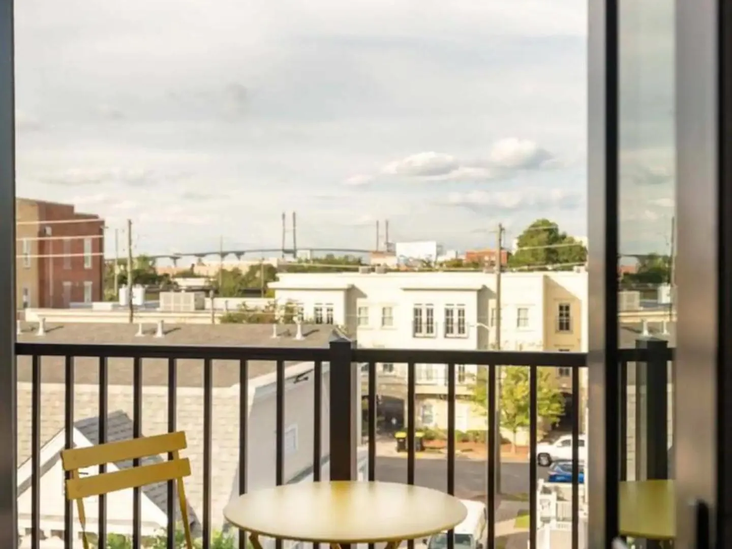 Apartment Downtown, Contemporary, 2 Bedroom, Roof Terrace! 3b Savannah