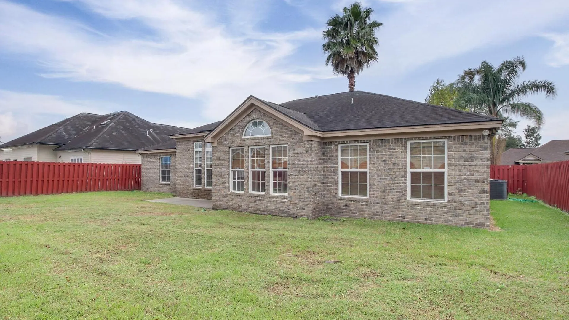 Holiday home 3 Mi To Oglethorpe Mall With Fenced Yard! Savannah