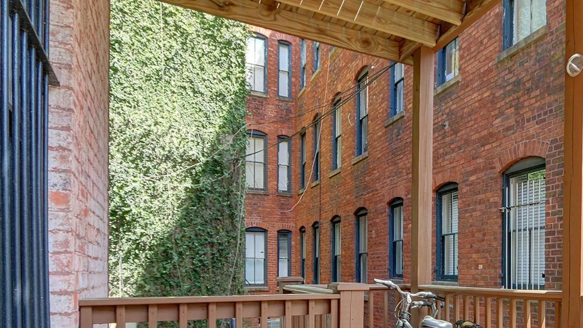 Lafayette Row Unit 1 Apartment