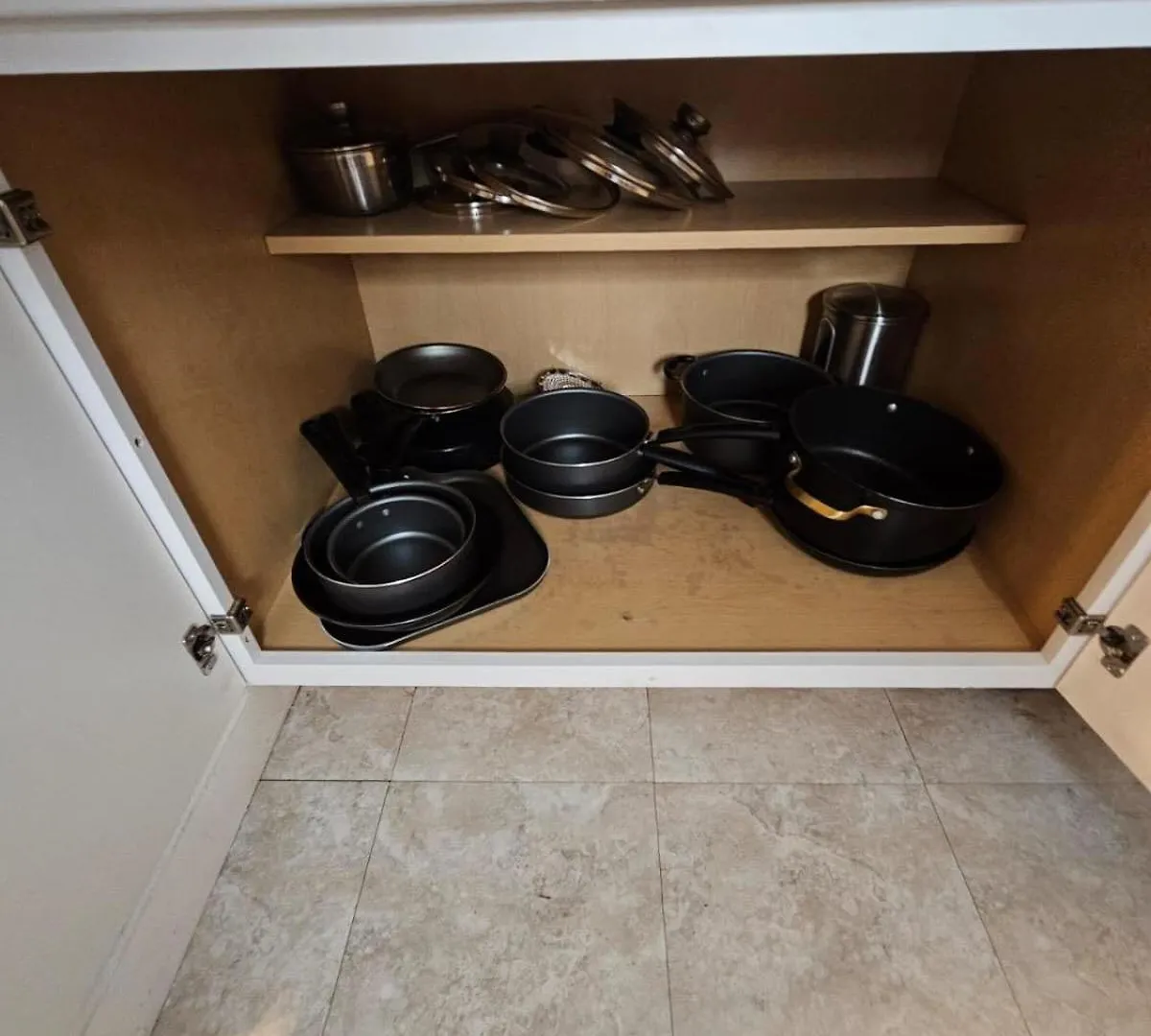 Near Hospital And Downtown- On Leghorn * Savannah