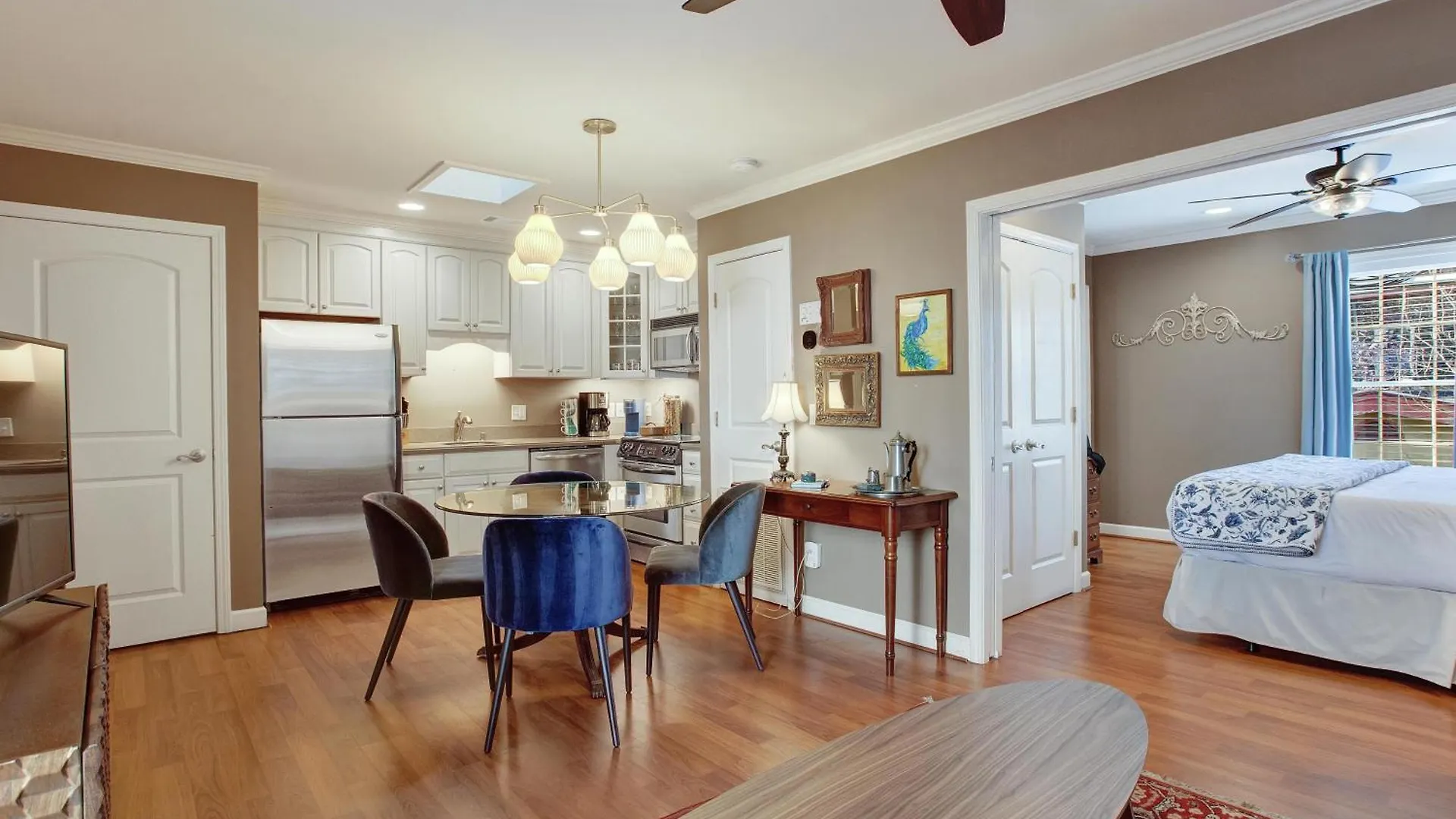Broughton Street Carriage House *