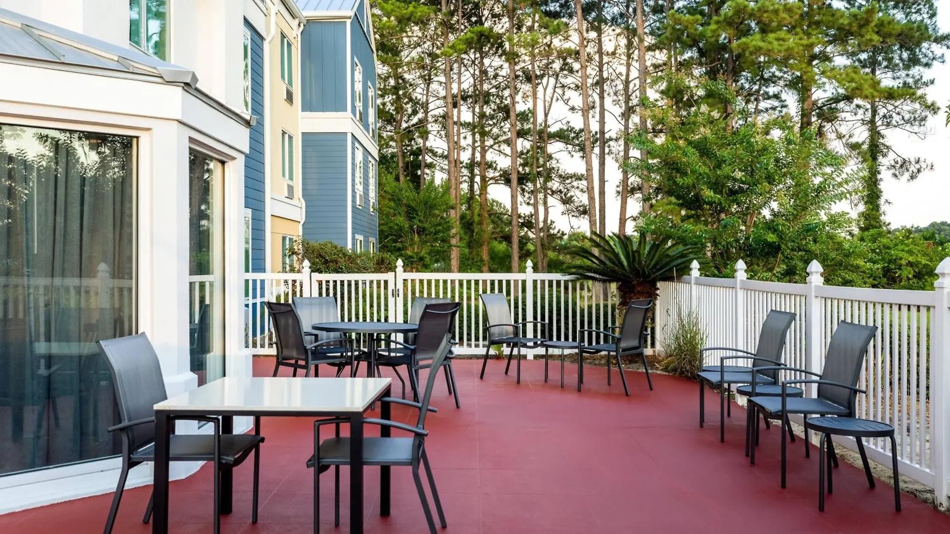 Fairfield & Airport Hotel