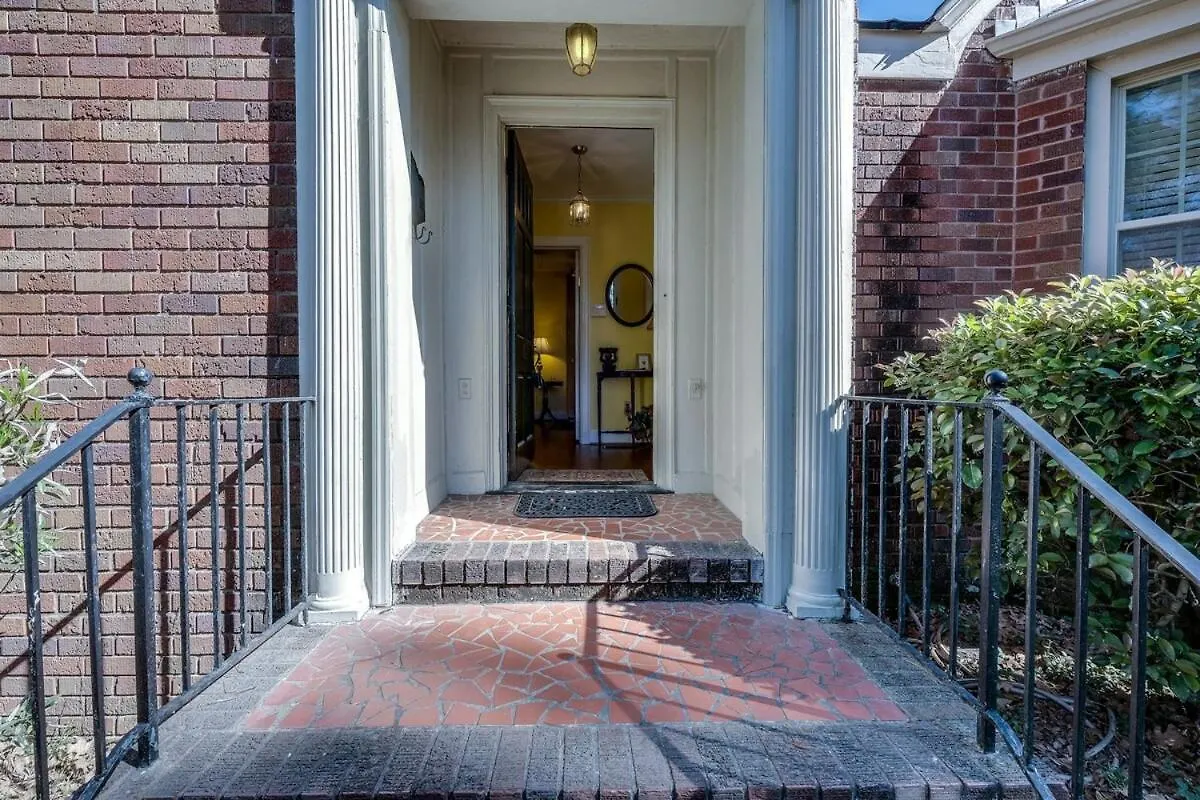 Paula Deen House Holiday home Savannah