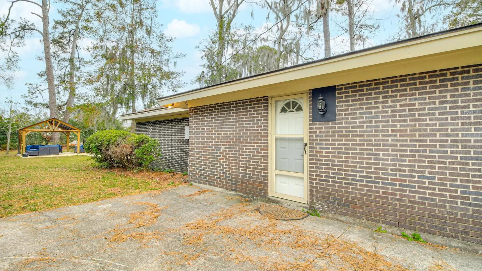 4 Mi To With Gazebo And Seasonal Pool! * Savannah